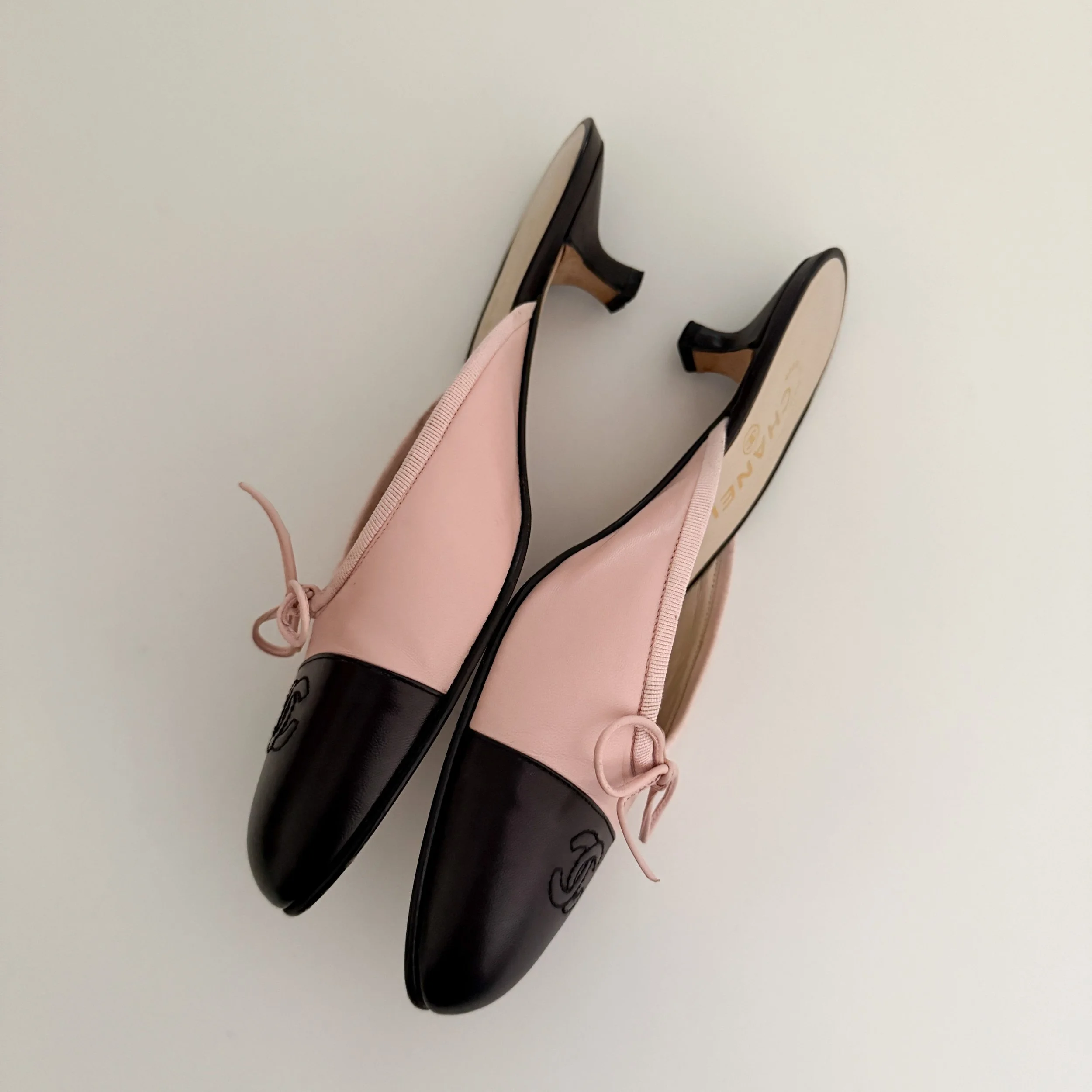 Chanel Vintage Iconic 